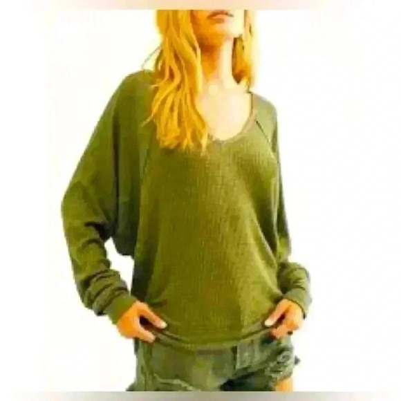 NWT Free People Oversized Santa Clara Thermal Top. Ferngully (Green) Medium $78 - Picture 2 of 4